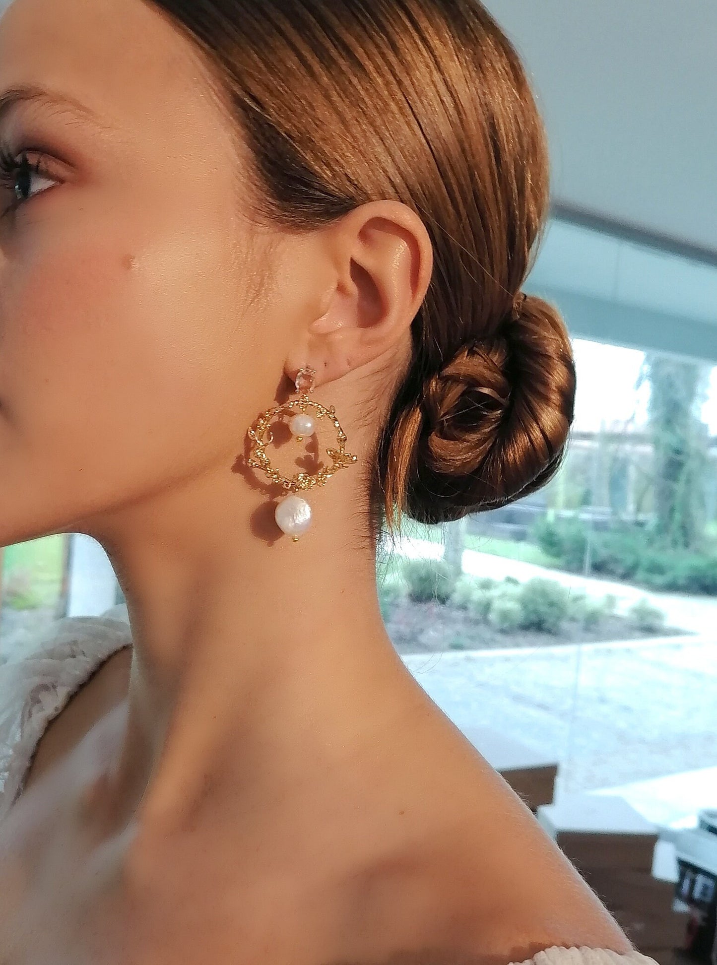 Natural Freshwater Pearls Bridal Earrings; Dangle Earrings; Drop Earrings; Statement Earrings; Wedding jewellery; Gold Earrings;Gift for Her