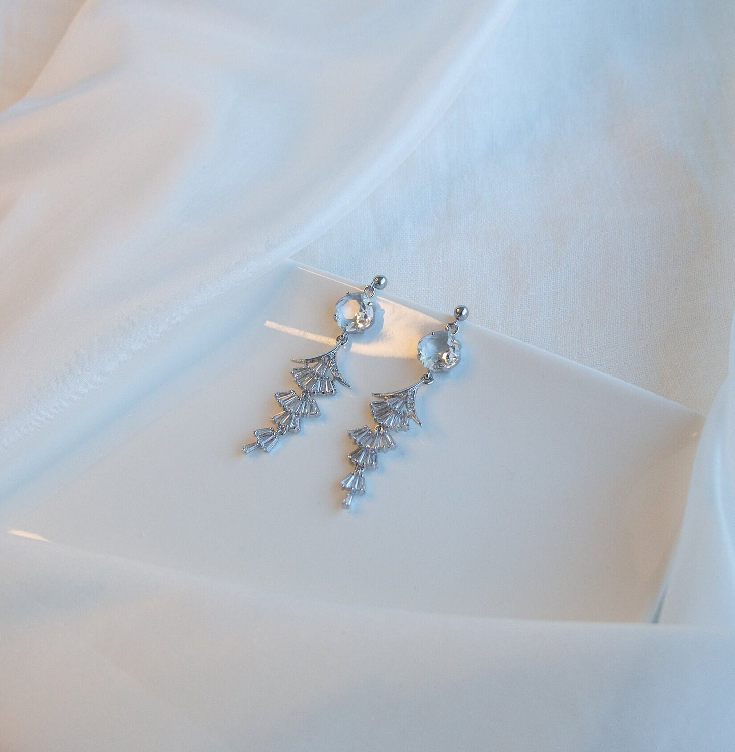 Chandelier Bridal Statement Earrings; Wedding Jewellery; Crystal Earrings; Dangle Earrings; Bride Earrings; Bride gift; Party Earrings