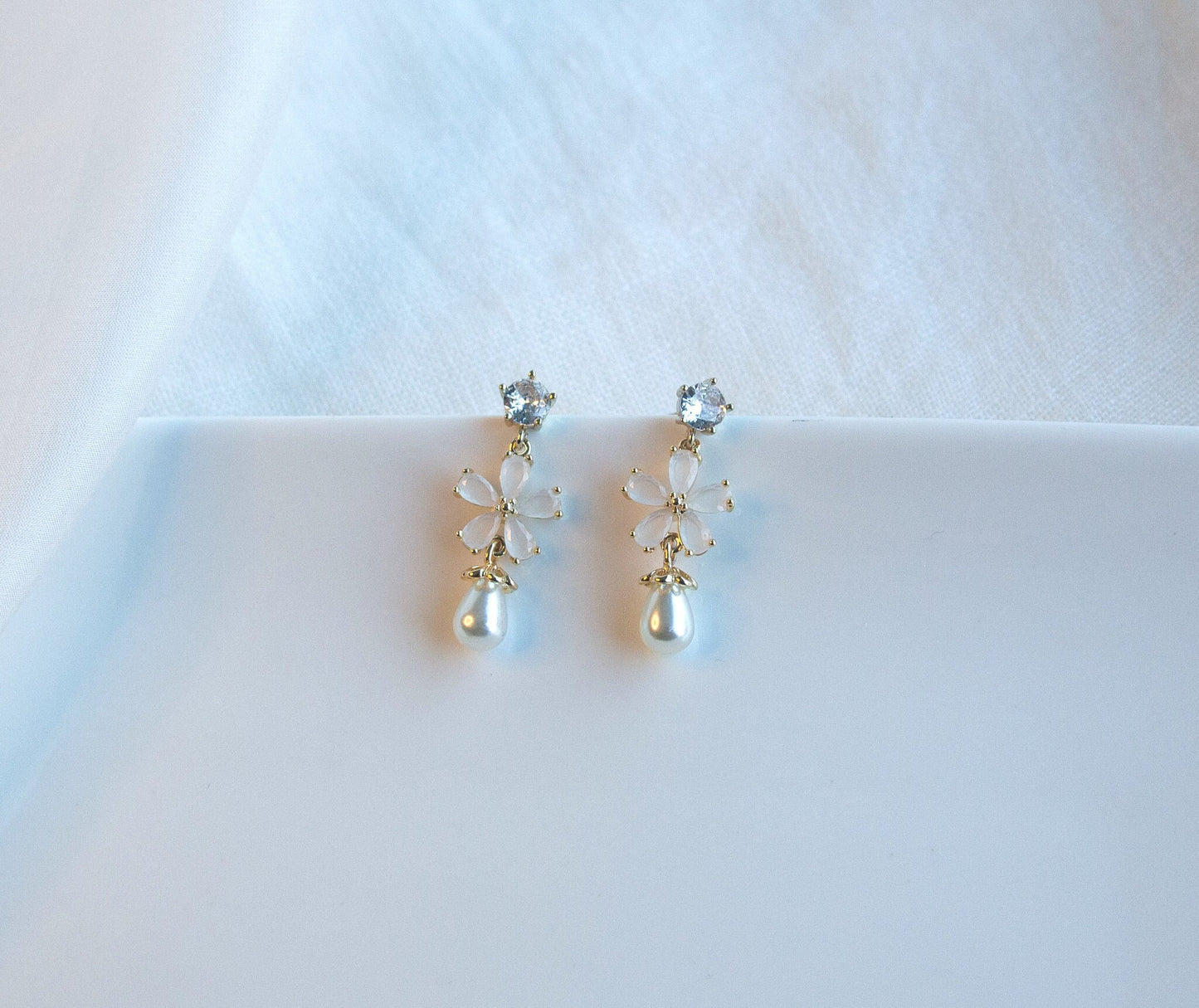 Bridal Drop Earrings; Bridal Dangle Earrings; Floral Earrings; Crystal Earrings; Wedding jewellery; Gift for Her; Pearl Earrings