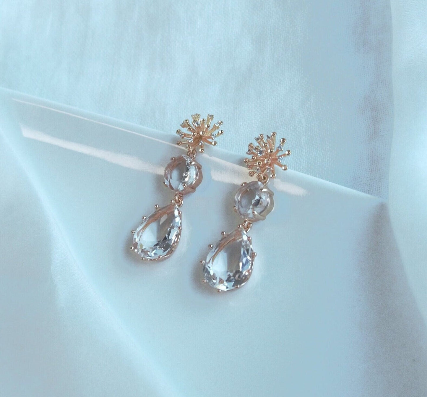 Bridal Statement Earrings; Wedding Earrings; Crystal Earrings; Tear drop Earrings; Dangle Earrings; Gift for Bride; Party Earrings