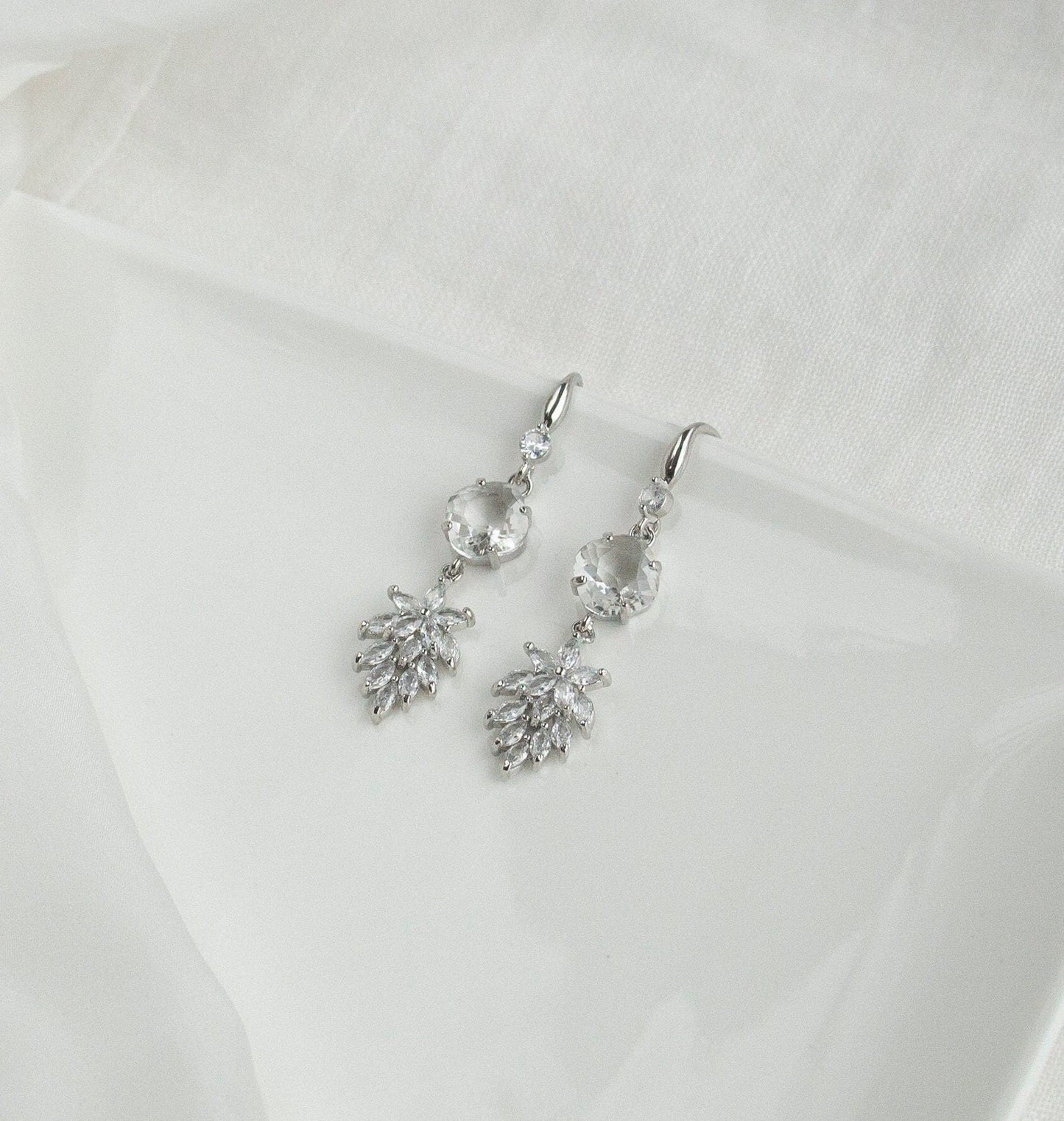 Bridal Statement Earrings; Silver earrings; Crystal Earrings; Dangle Earrings; Wedding Earrings; Gift for Bride; Party Earrings;