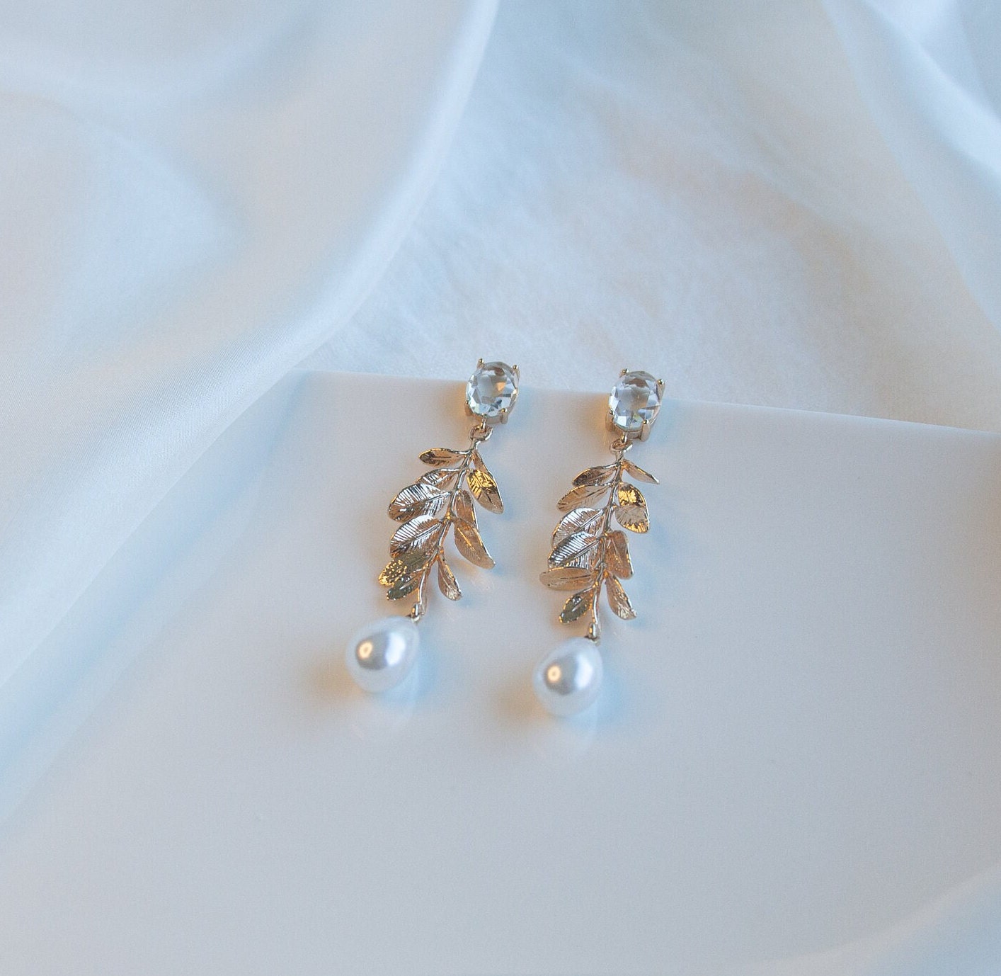 Gold Leaves Bridal Statement Earrings; Crystal Earrings; Pearl Earrings; Wedding Earrings; Bride Earrings; Bride Gift; Gift for her