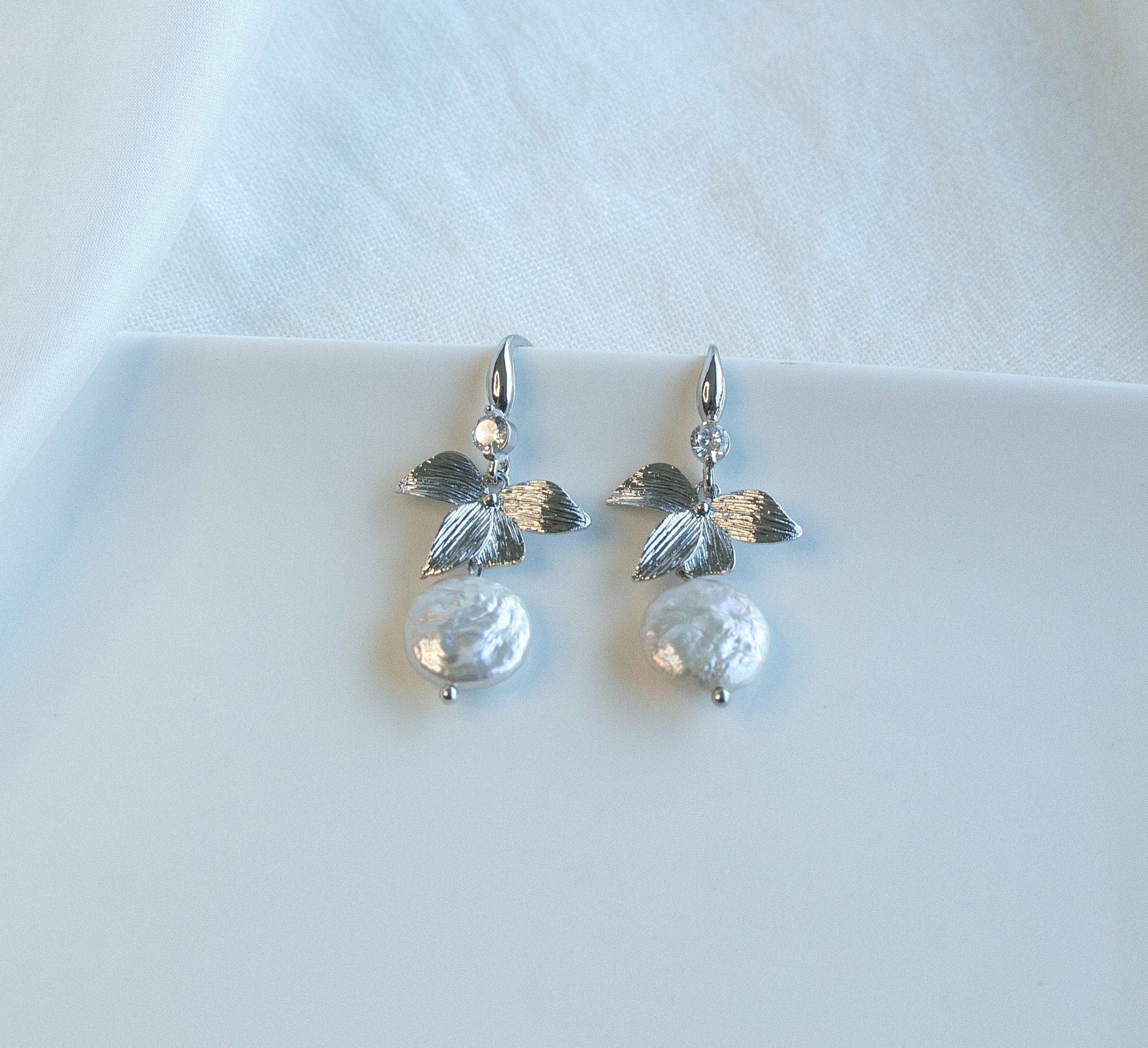 Natural Freshwater Pearls Bridal Earrings; Dangle Earrings; Drop Earrings; Wedding jewellery; Silver Earrings; Gift for Her