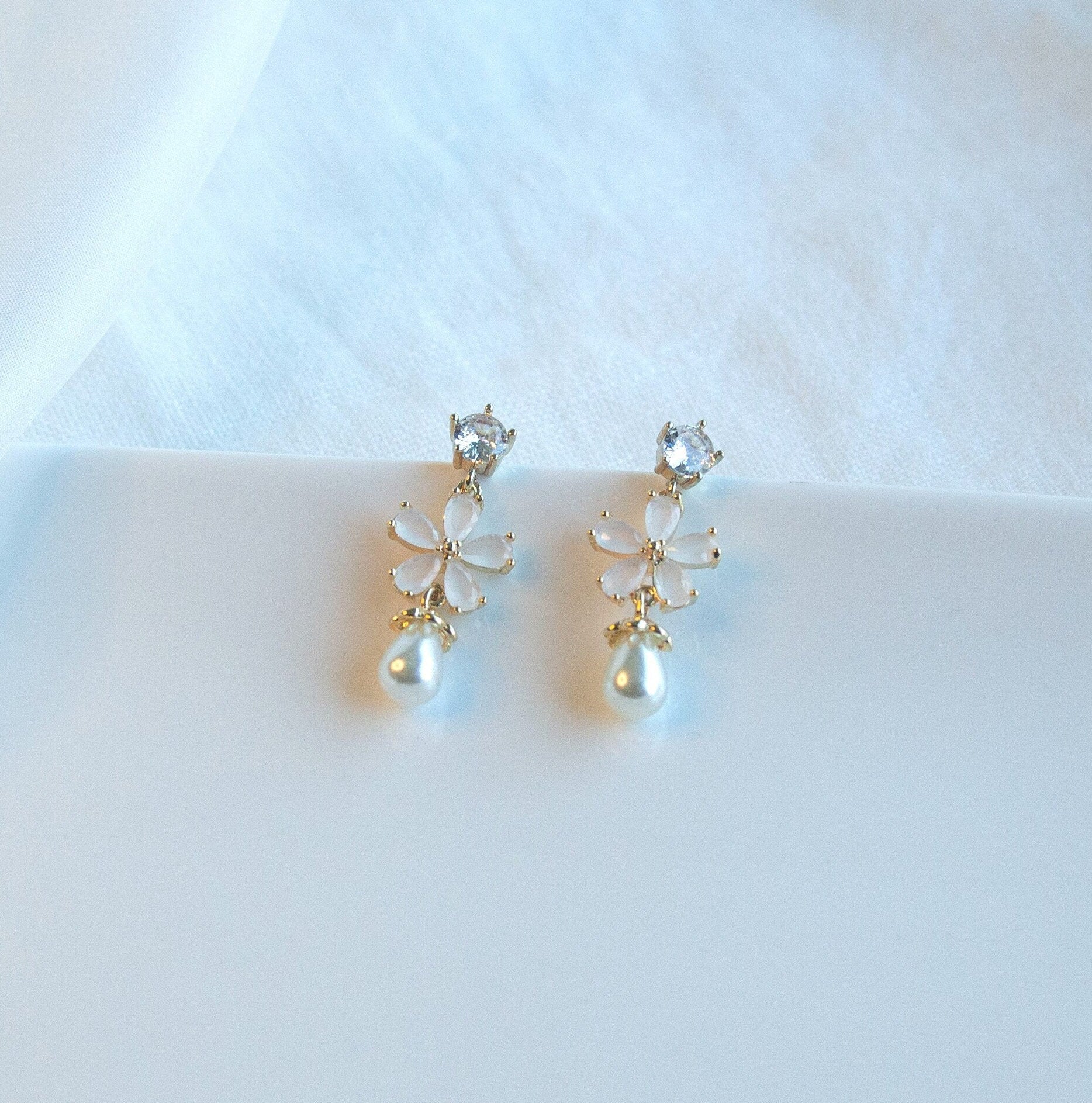 Bridal Drop Earrings; Bridal Dangle Earrings; Floral Earrings; Crystal Earrings; Wedding jewellery; Gift for Her; Pearl Earrings