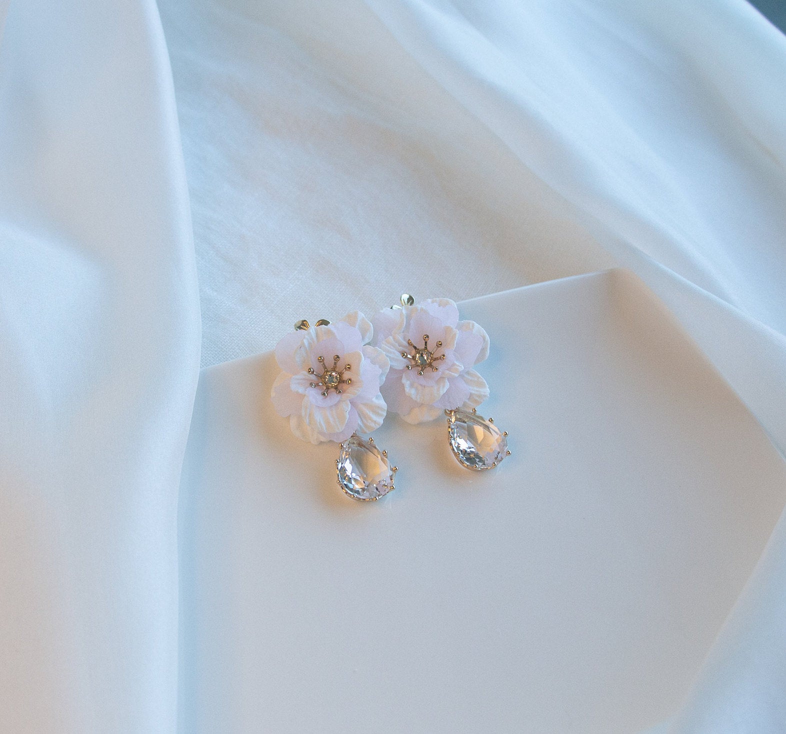 Bridal Statement Floral Earrings; Large white Flower Earrings; Wedding Jewellery; Crystal Earrings; Dangle Earrings; Gift for B;