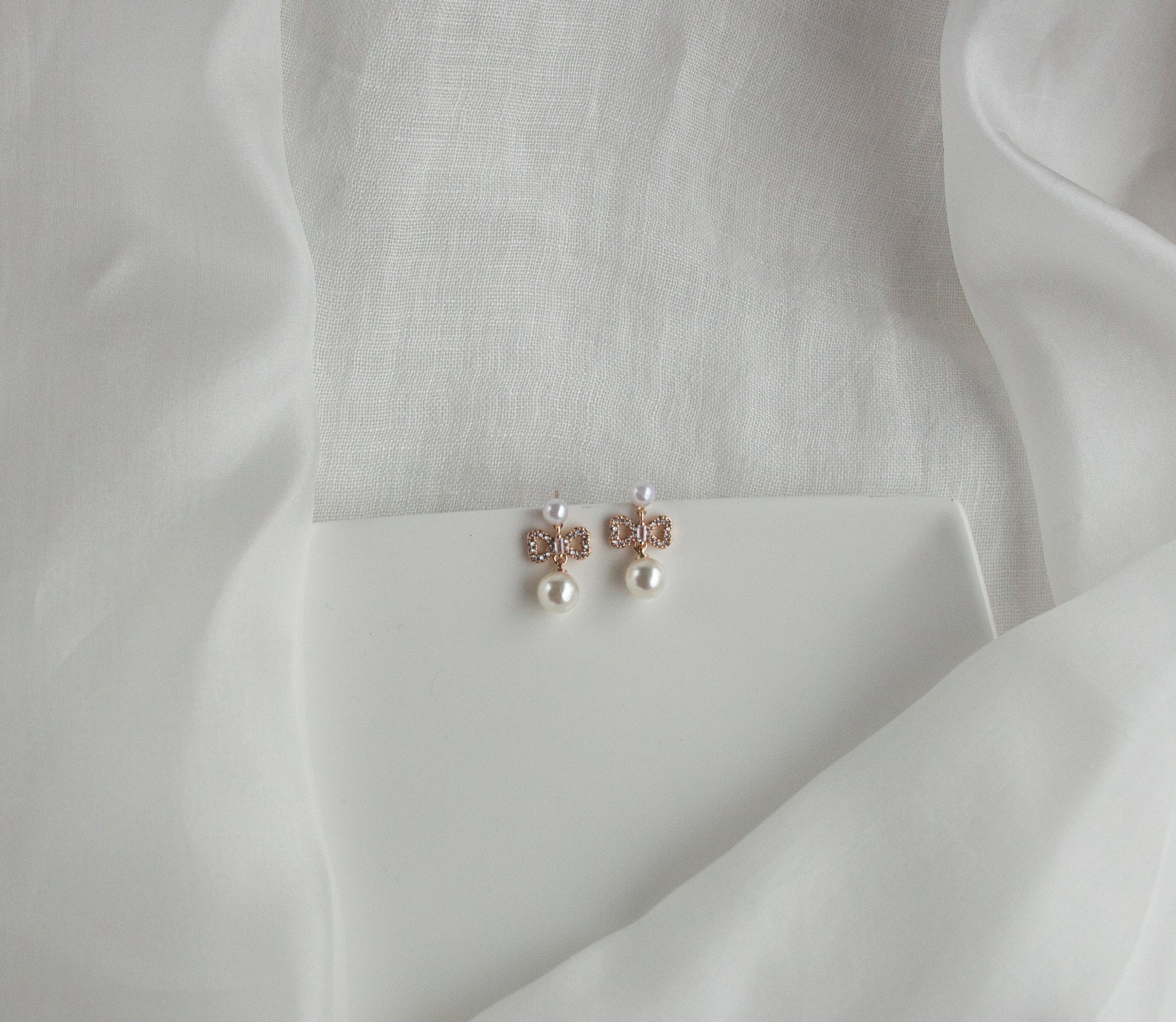 Golden Bow Bridal Drop Earrings; Pearl Earrings; Wedding Earrings; Bridal Studs; Bow Earrings; Zirconia Earrings;Gift for Bride;Gift for Her
