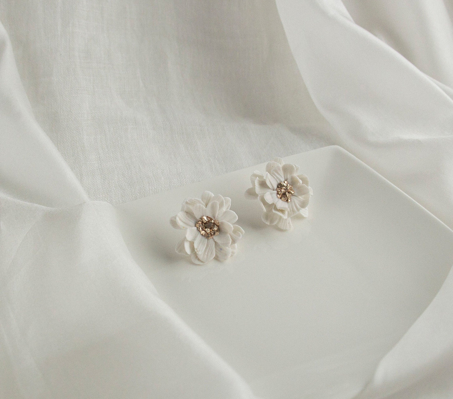 Bridal Floral Earrings; Large white Flower Earrings; Wedding Jewellery; Large Drop earrings; White and Gold Earrings; Gift for Bride