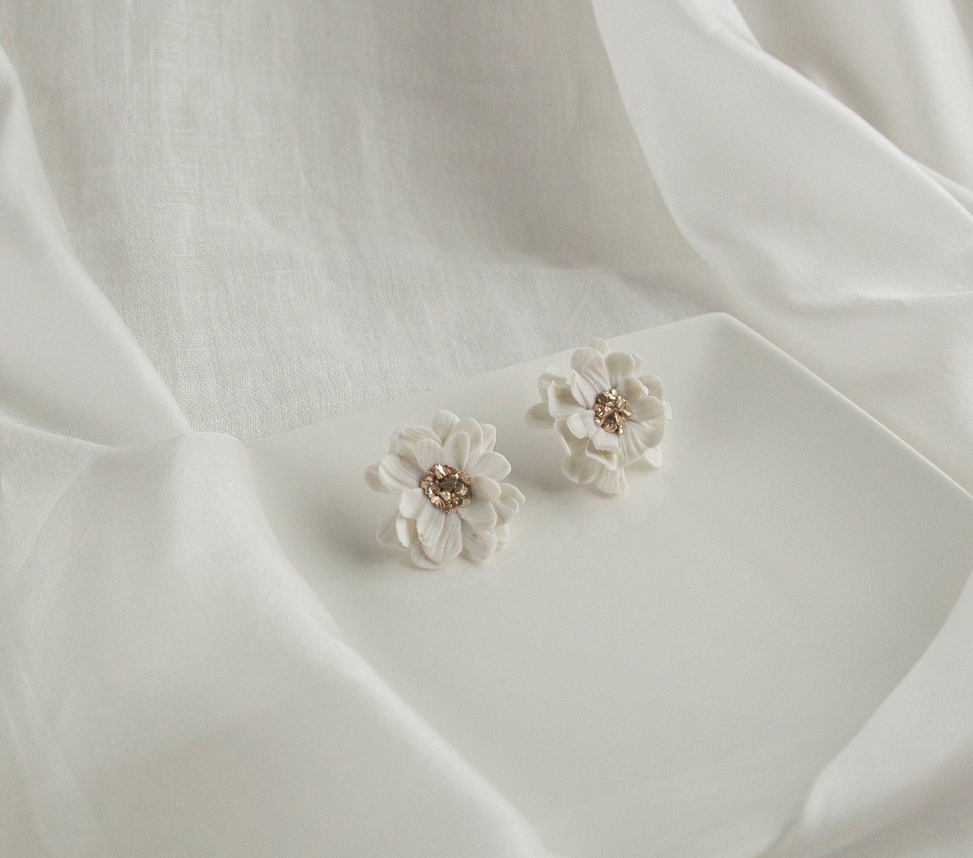 Bridal Floral Earrings; Large white Flower Earrings; Wedding Jewellery; Large Drop earrings; White and Gold Earrings; Gift for Bride