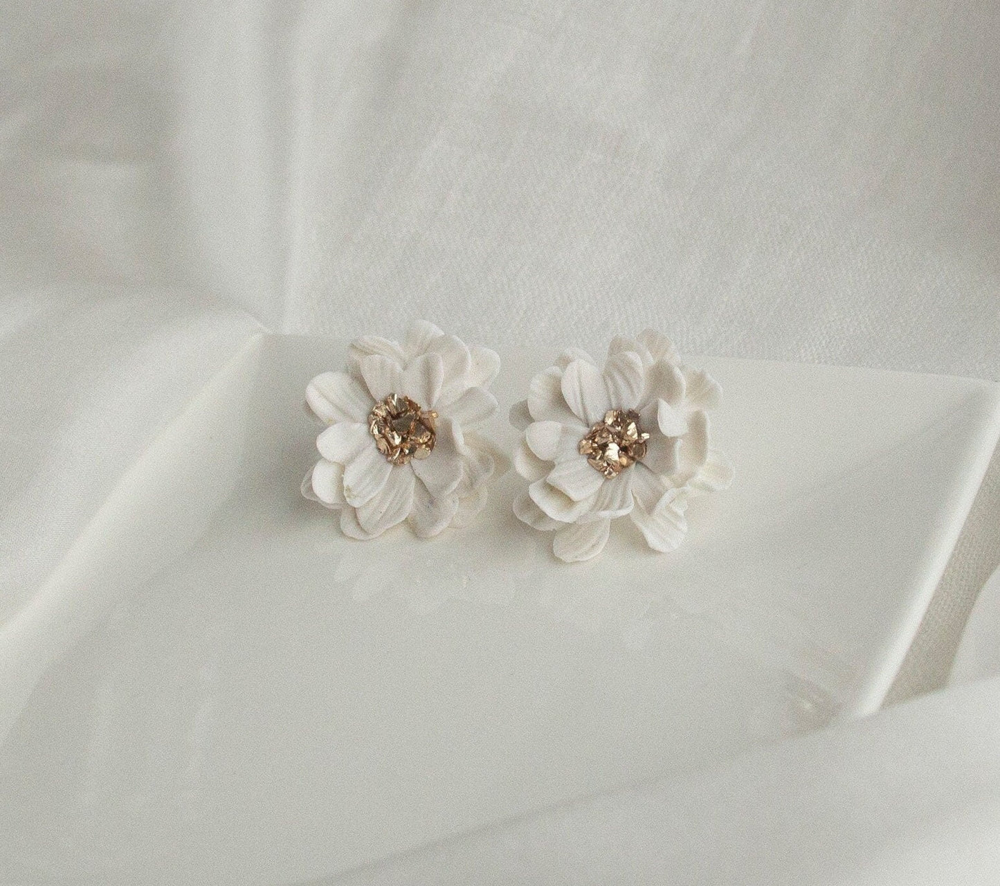 Bridal Floral Earrings; Large white Flower Earrings; Wedding Jewellery; Large Drop earrings; White and Gold Earrings; Gift for Bride
