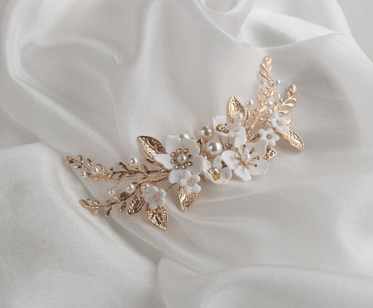 Gold & White Floral Bridal Hair piece; Bridal Headpiece; Bridal Hair Acessory; Bridal Hair Pin; Bridal Haircomb; Handmade Wedding Jewellery