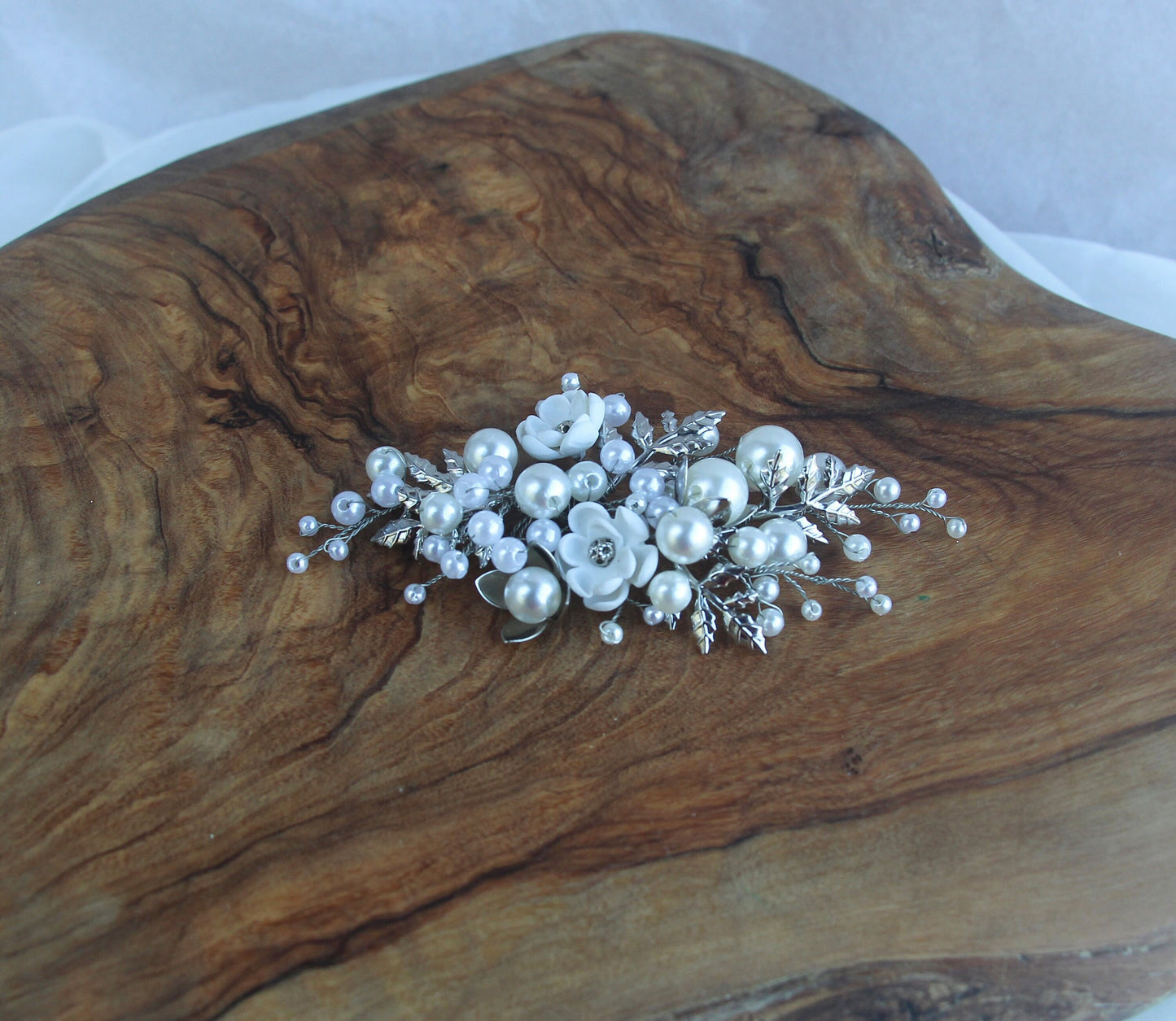 Silver & White Floral Bridal Hair piece; Bridal Headpiece; Bridal Hair Acessory; Bridal Hair Pin; Bridal Haircomb;Handmade Wedding Jewellery