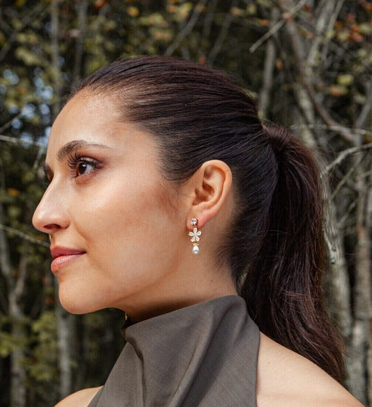 Bridal Drop Earrings; Bridal Dangle Earrings; Floral Earrings; Crystal Earrings; Wedding jewellery; Gift for Her; Pearl Earrings