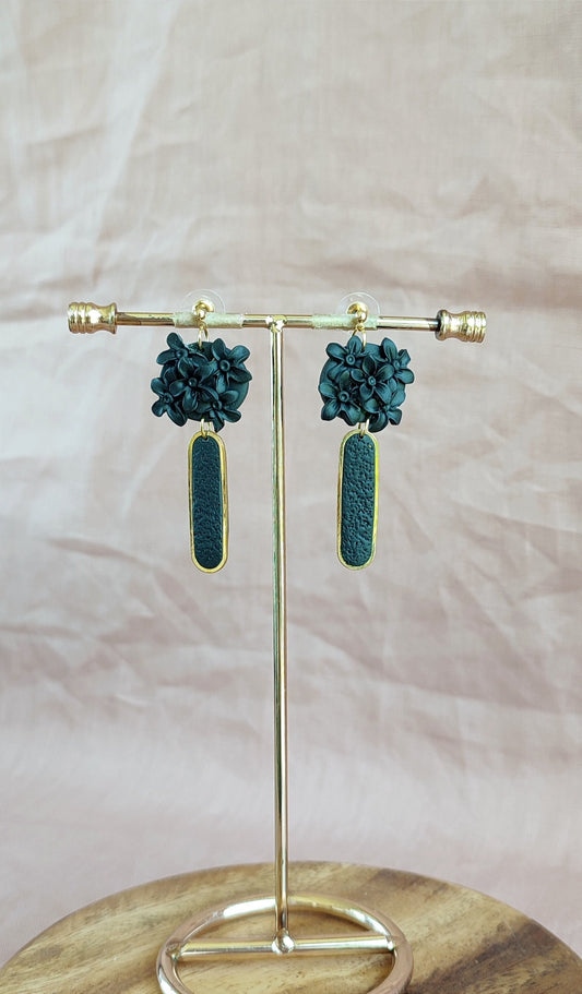 Black Statement Dangle Earrings; Party Earrings; Gold and Black Earrings; Polymere clay Earrings; Floral Earrings; Gift for her;
