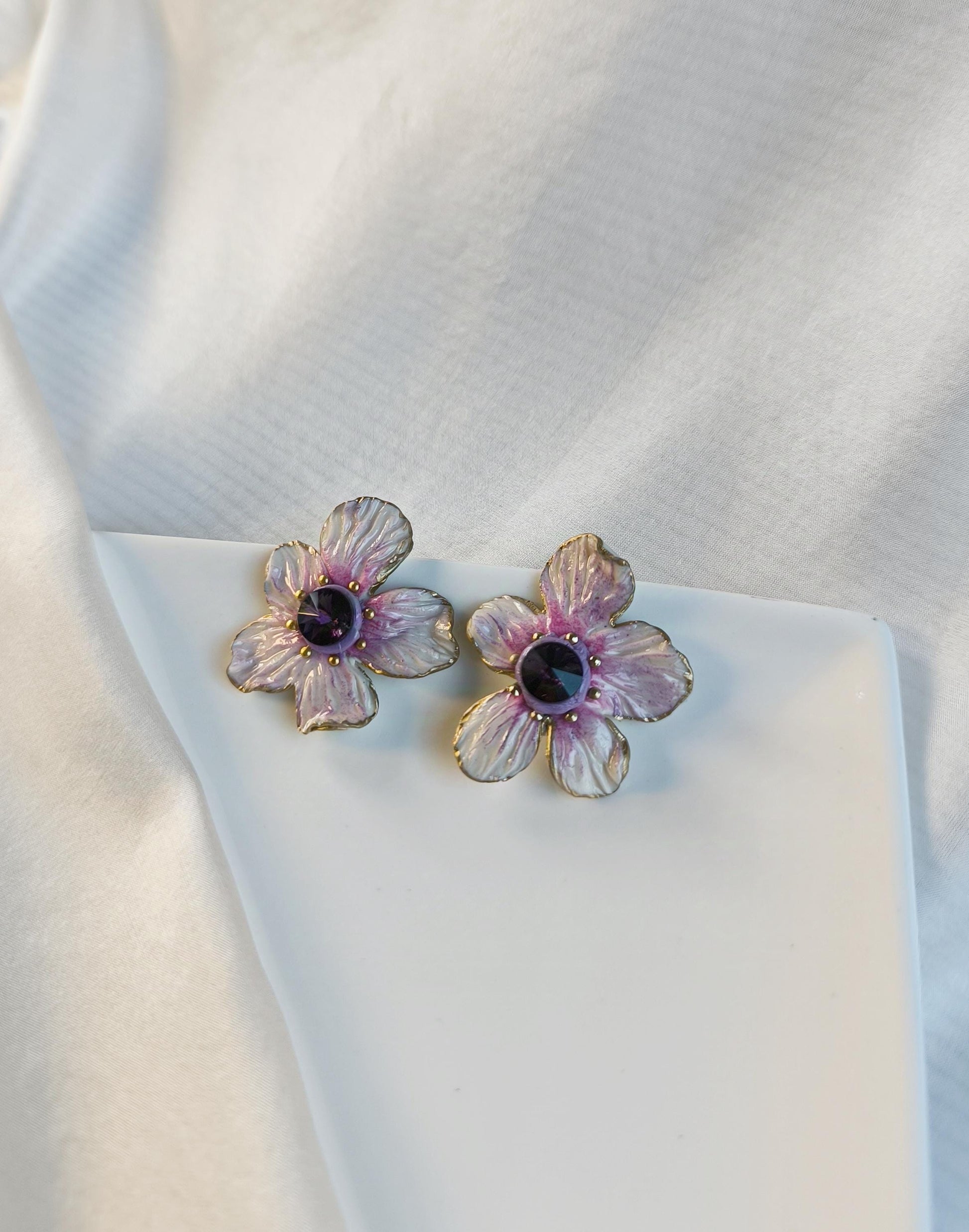 White & Purple Flower Earrings; Party Earrings; Purple Crystal Earrings; Porcelain Earrings; Floral Earrings; Gift for Her; Guest Earrings;