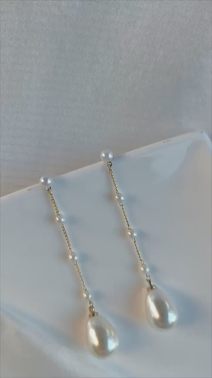 Bridal Statement Earrings; Gold Earrings; Pearl Earrings; Dangle Earrings; Chain Earrings; Wedding jewellery; Gift for Bride; Gift for Her