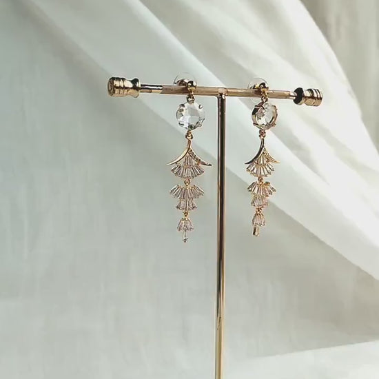 Chandelier Bridal Statement Earrings; Wedding Jewellery; Crystal Earrings; Dangle Earrings; Bride Earrings; Bride gift; Party Earrings