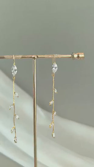 Gold Bridal Earrings; Party & Evening Earrings; Dangle Earrings; Crystal Earrings; Wedding / Bridal jewellery; Maid of honor; Gift for Bride
