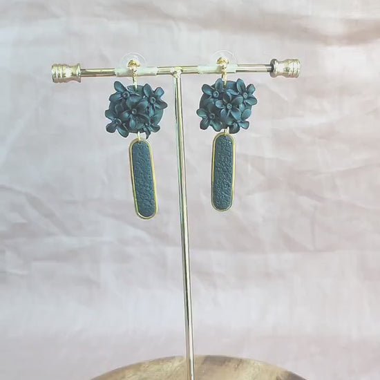 Black Statement Dangle Earrings; Party Earrings; Gold and Black Earrings; Polymere clay Earrings; Floral Earrings; Gift for her;